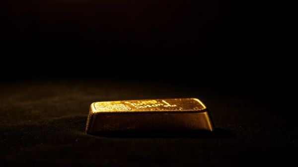 Top 5 raisons d'investir dans un lingot d'or de 100g